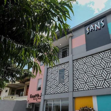 Sans Hotel Fourth Loft Solo Surakarta (Solo) Exterior foto