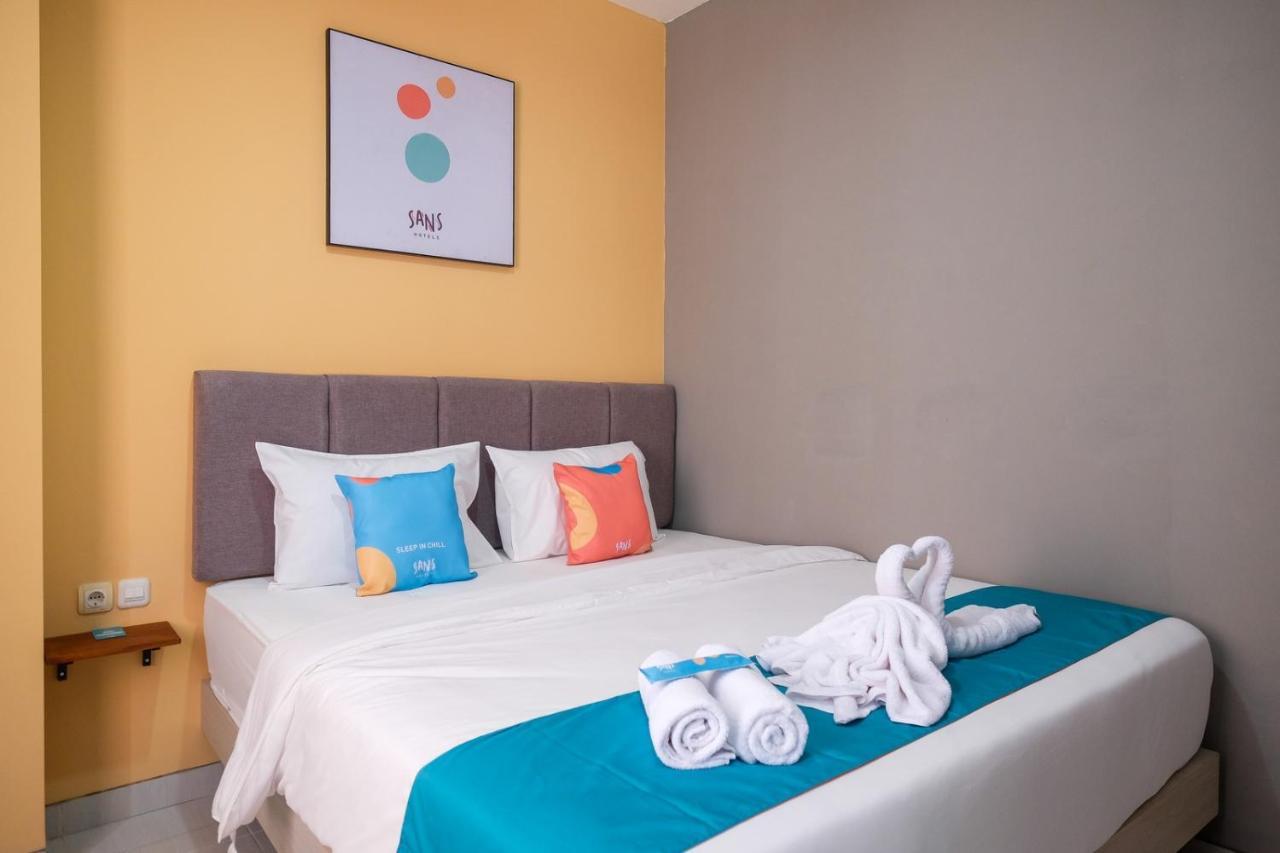 Sans Hotel Fourth Loft Solo Surakarta (Solo) Exterior foto