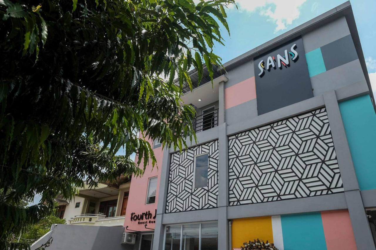 Sans Hotel Fourth Loft Solo Surakarta (Solo) Exterior foto