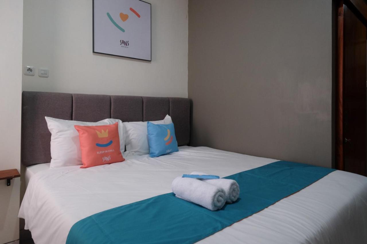Sans Hotel Fourth Loft Solo Surakarta (Solo) Exterior foto