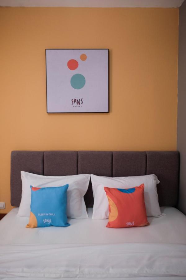 Sans Hotel Fourth Loft Solo Surakarta (Solo) Exterior foto