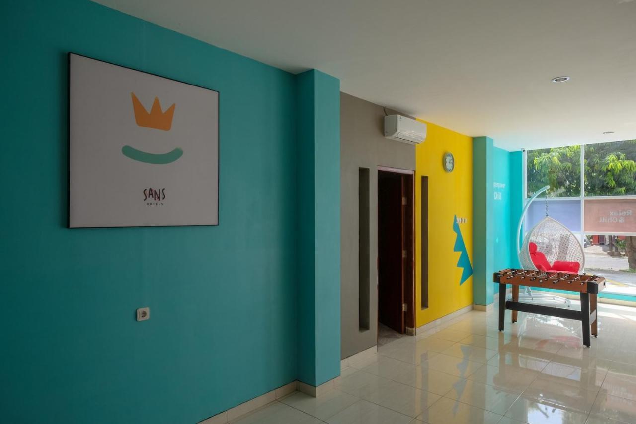 Sans Hotel Fourth Loft Solo Surakarta (Solo) Exterior foto