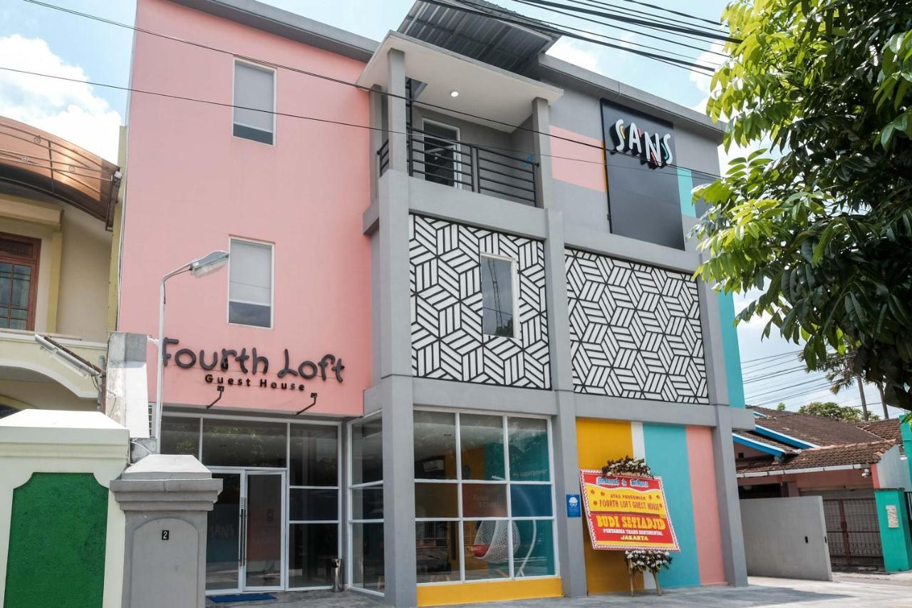 Sans Hotel Fourth Loft Solo Surakarta (Solo) Exterior foto