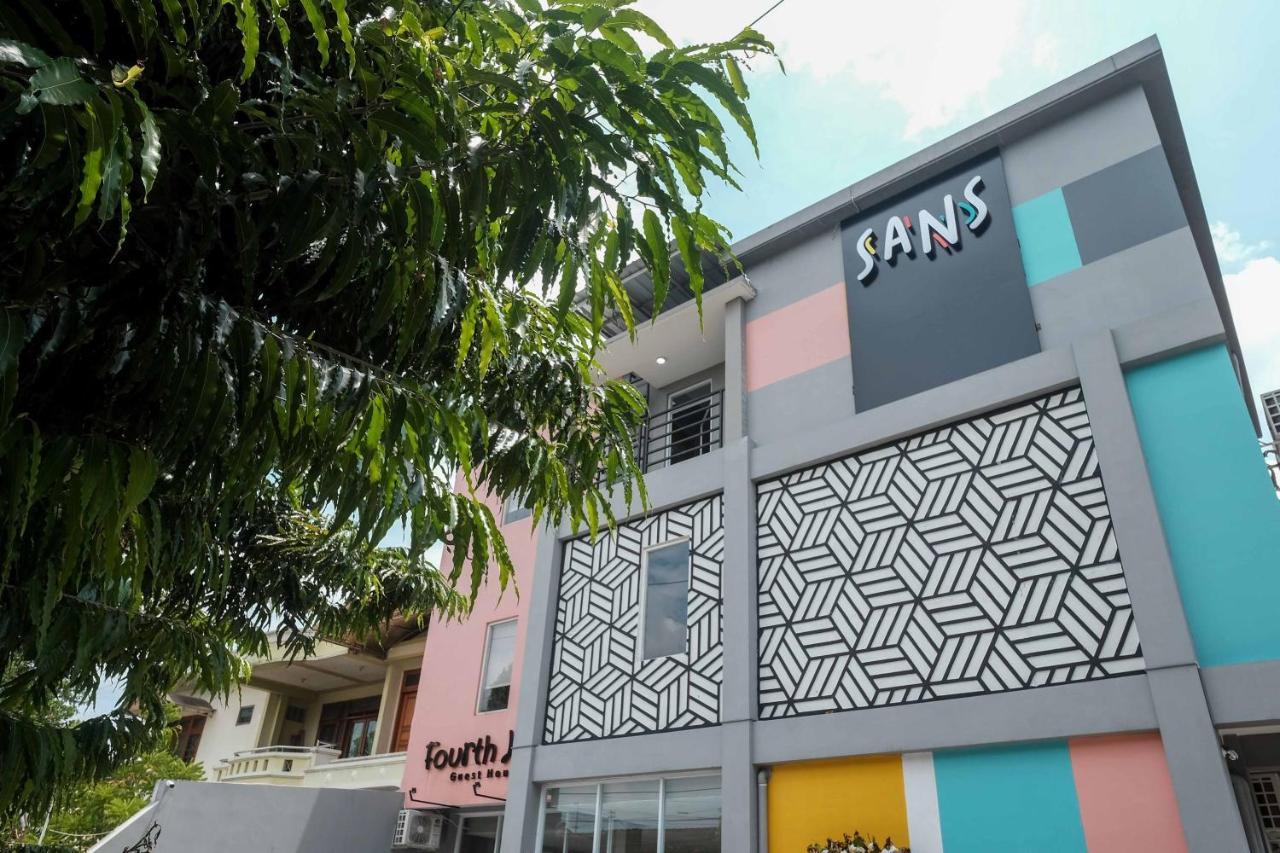 Sans Hotel Fourth Loft Solo Surakarta (Solo) Exterior foto