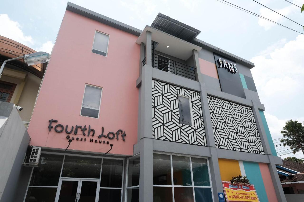 Sans Hotel Fourth Loft Solo Surakarta (Solo) Exterior foto